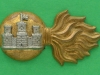 CW193. The Royal Inniskilling Fusiliers collar badge, tårnet vertikalt. 21x39 mm.